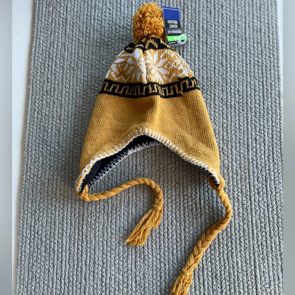 NWT Black Mustard Yellow Kid’s Peruvian Hat Fleece Lined 8-14 Yrs